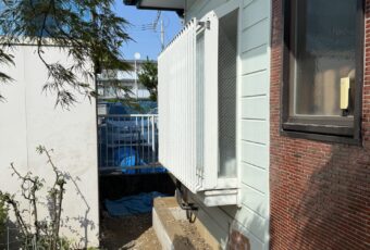 浴室の出窓の外観